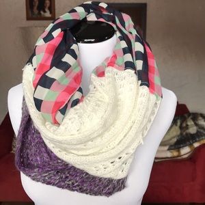 2 warm fashion scarves